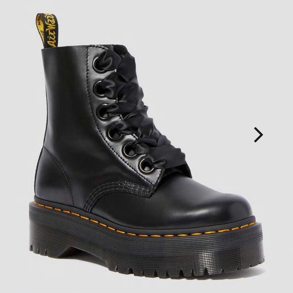 SOLD ON DEPOP Doc marten dr martens Molly  boots - Picture 1 of 12